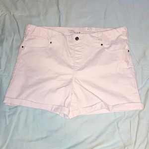 NWT Time and Tru Women's White Button Shorts Size XL (16-18)
